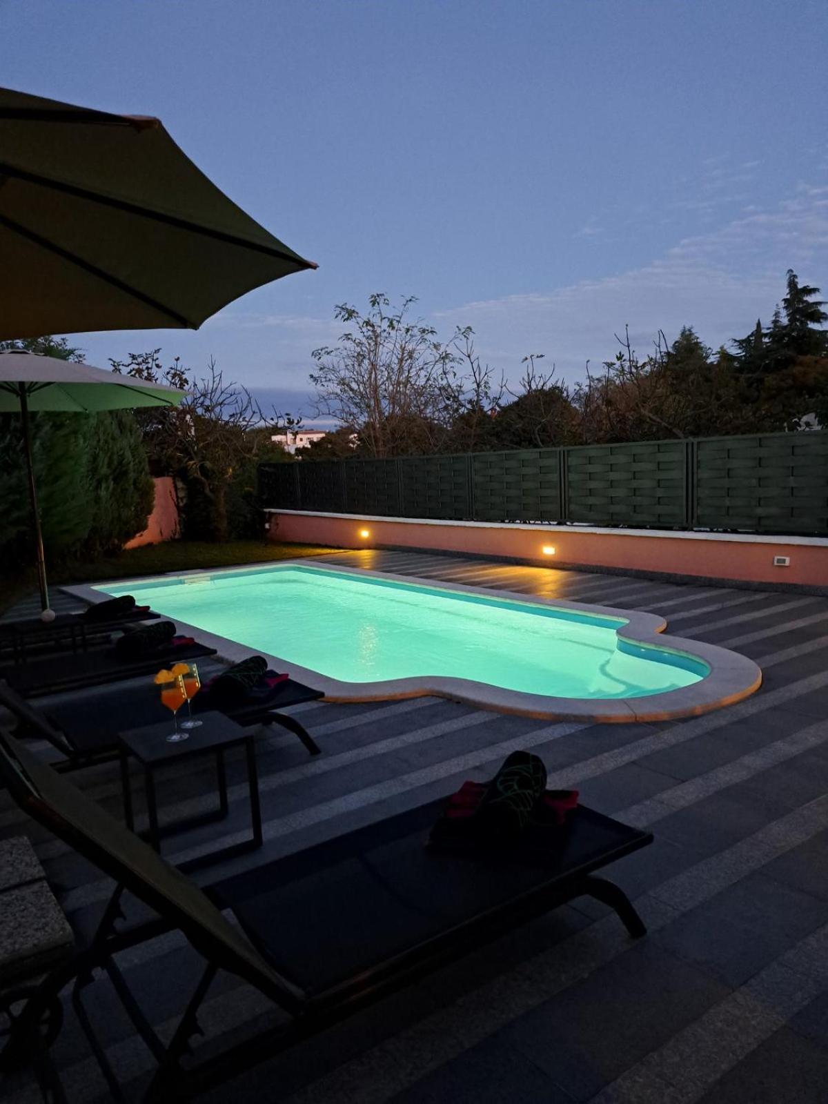 Holiday Home Natasha Svetvincenat Exterior photo